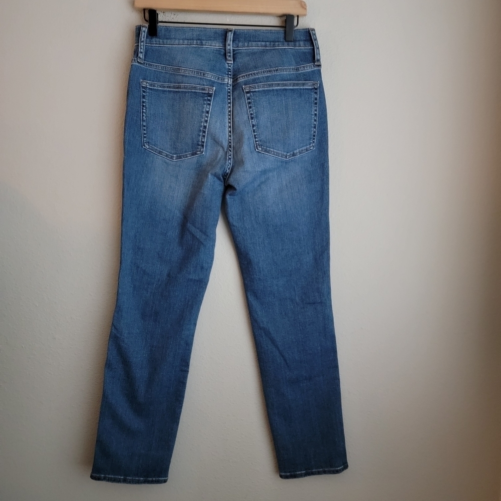 J. Crew 9" Vintage Straight Jean in Medium Vintage Wash size 28 NWT - Picture 2 of 6